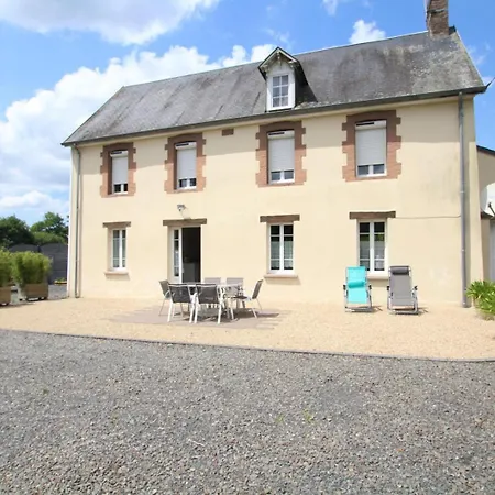 G165 펜션 Saint-Martin-de-Cenilly